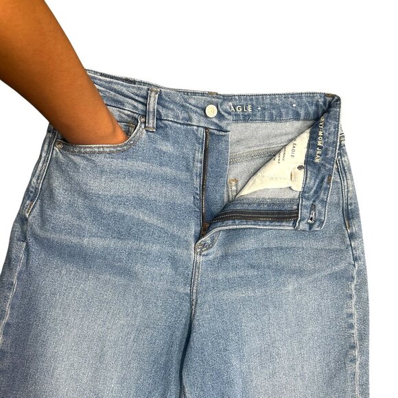 AEO Curvy Mom Jeans Womens 10 Regular Lt Wash Classic Minimal Preppy Normcore - Picture 4 of 16